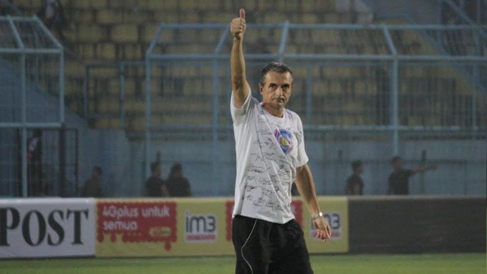 Pelatih Arema Cronus, Milomir Seslija. Copyright: © Ian Setiawan/INDOSPORT